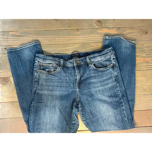 Lucky Brand Mid Rise Straight Sweet blue jeans women's size 14 - Picture 2 of 12